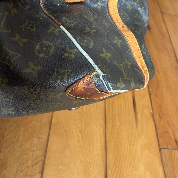 Louis Vuitton Duffle Bag - Picture 7 of 12